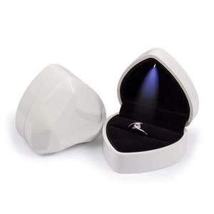 Luxury Heart-Shaped LED Light Wedding Ring Box with Display Storage Jewelry Decoration Box Ring Pendant Bag Birthday Gift